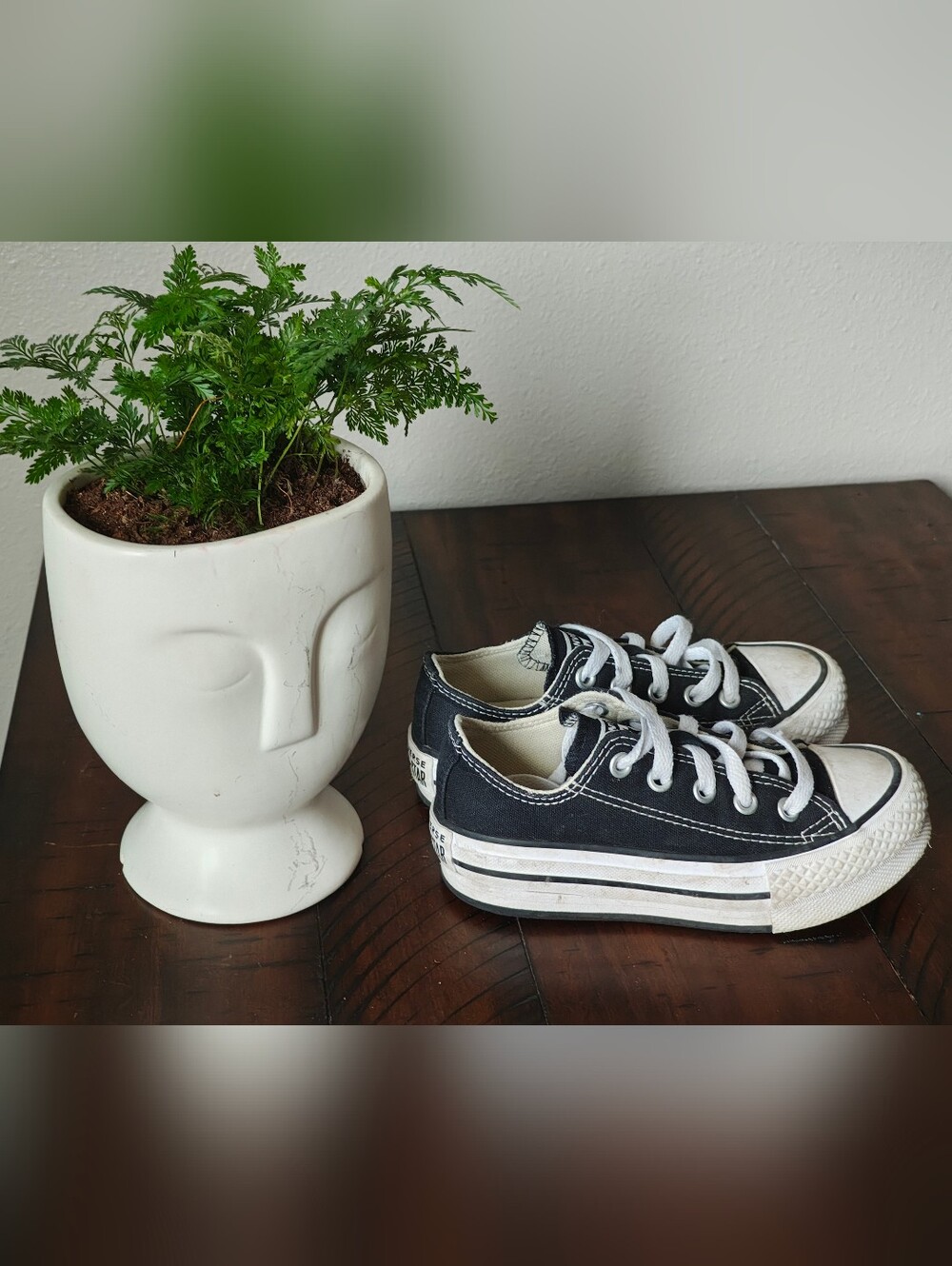 Converse sneakers size 10.5